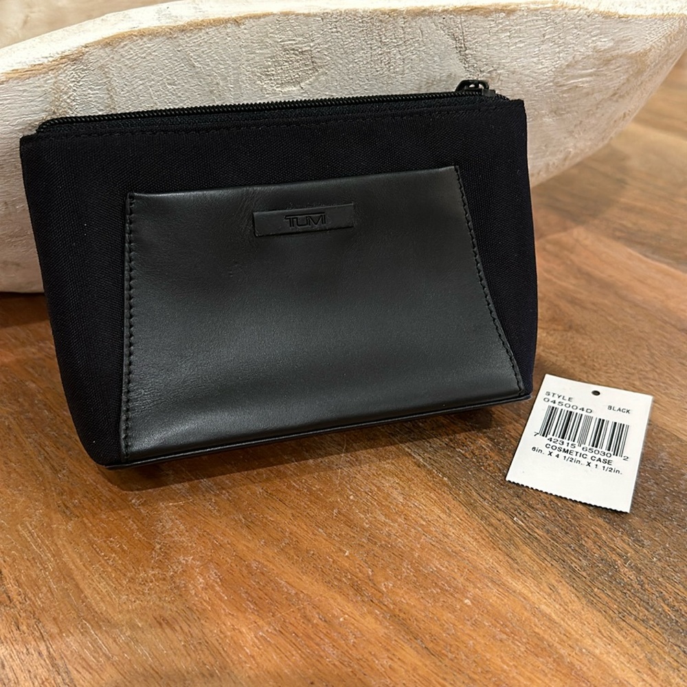 BRAND NEW: TUMI Cosmetic Bag